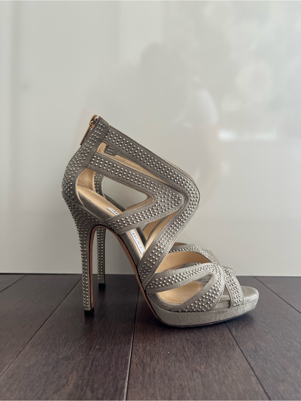 Jimmy Choo Pebble Silver Suede Studded Collar Heels – EU 36 / US 6